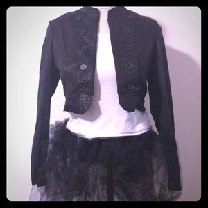 Cropped black jacket